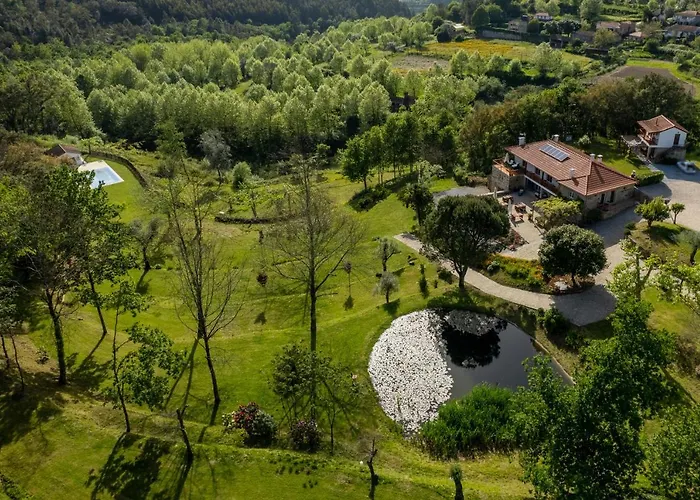 Quinta Do Farfalho Couette-café *